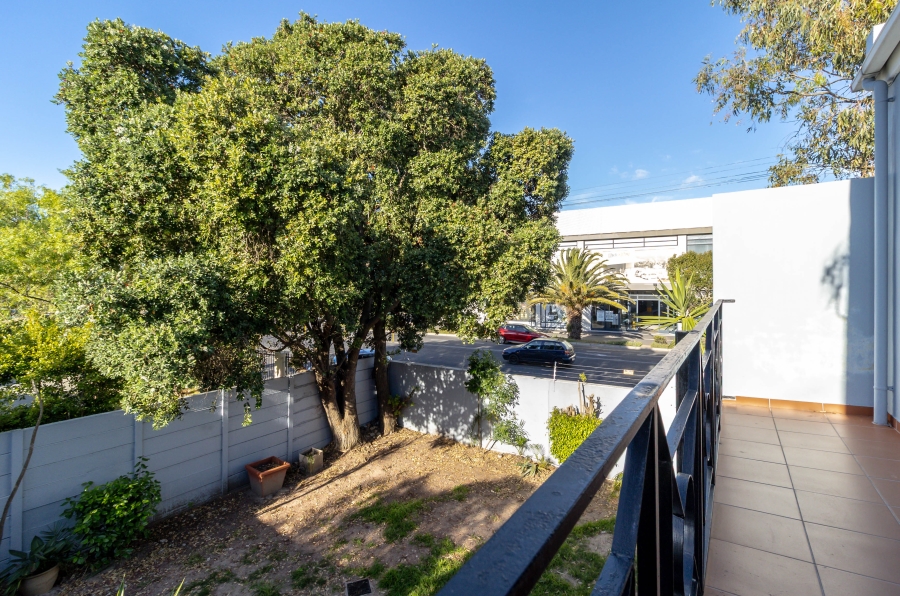 To Let 3 Bedroom Property for Rent in Kenilworth Western Cape